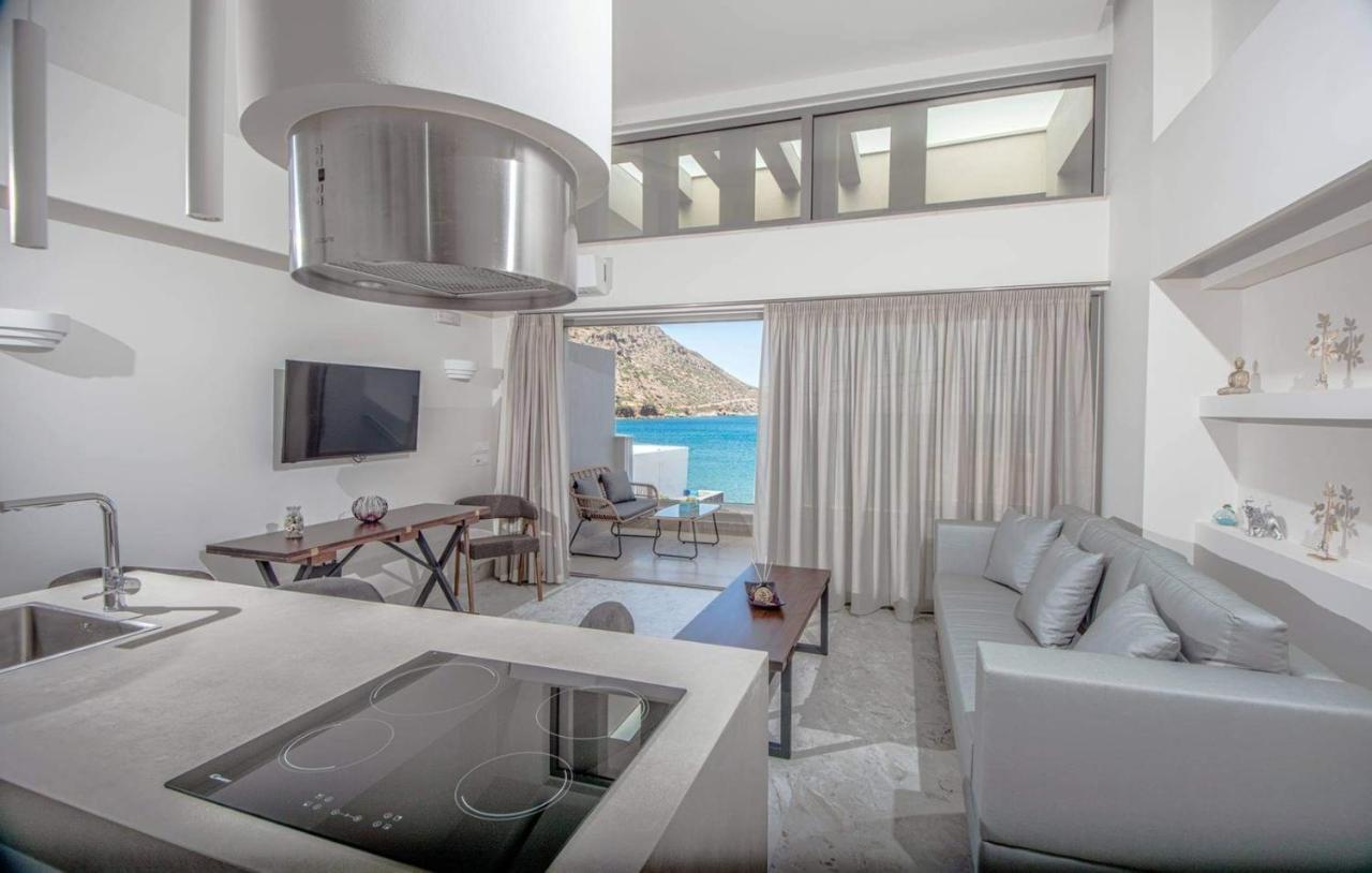 Nama Sea Side Suites Pláka Dış mekan fotoğraf